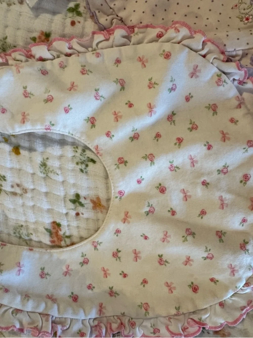 Kissy kissy bibs